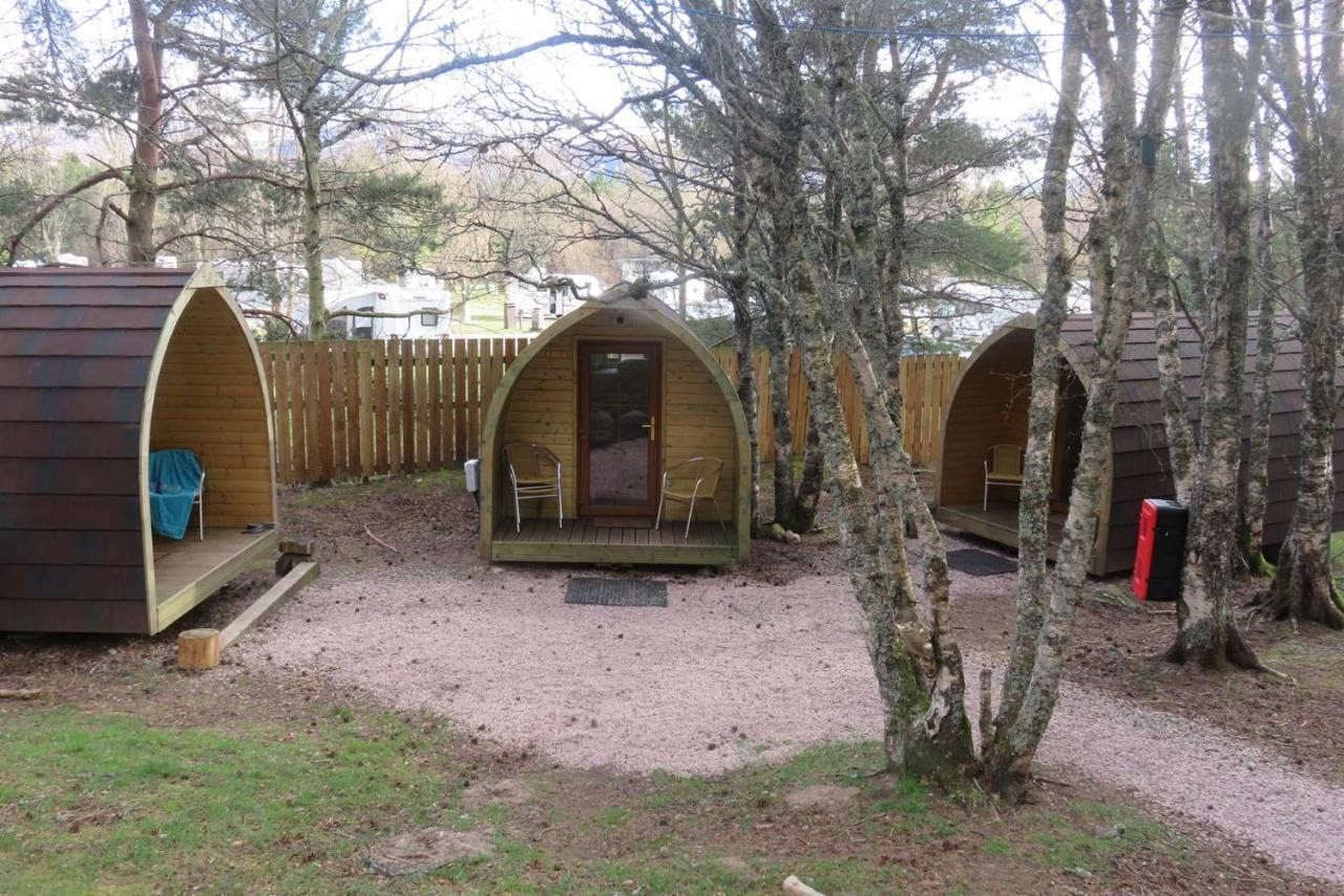 Pine Marten Bar Glenmore Pods Aviemore Ngoại thất bức ảnh