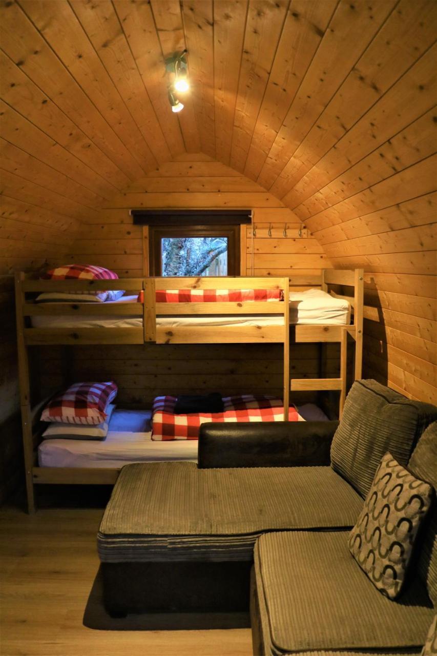 Pine Marten Bar Glenmore Pods Aviemore Ngoại thất bức ảnh